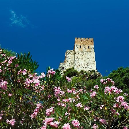 Castello Malicas Hotel Galtellì Buitenkant foto