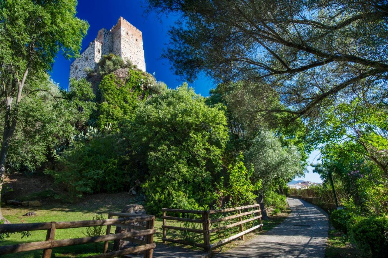 Castello Malicas Hotel Galtellì Buitenkant foto