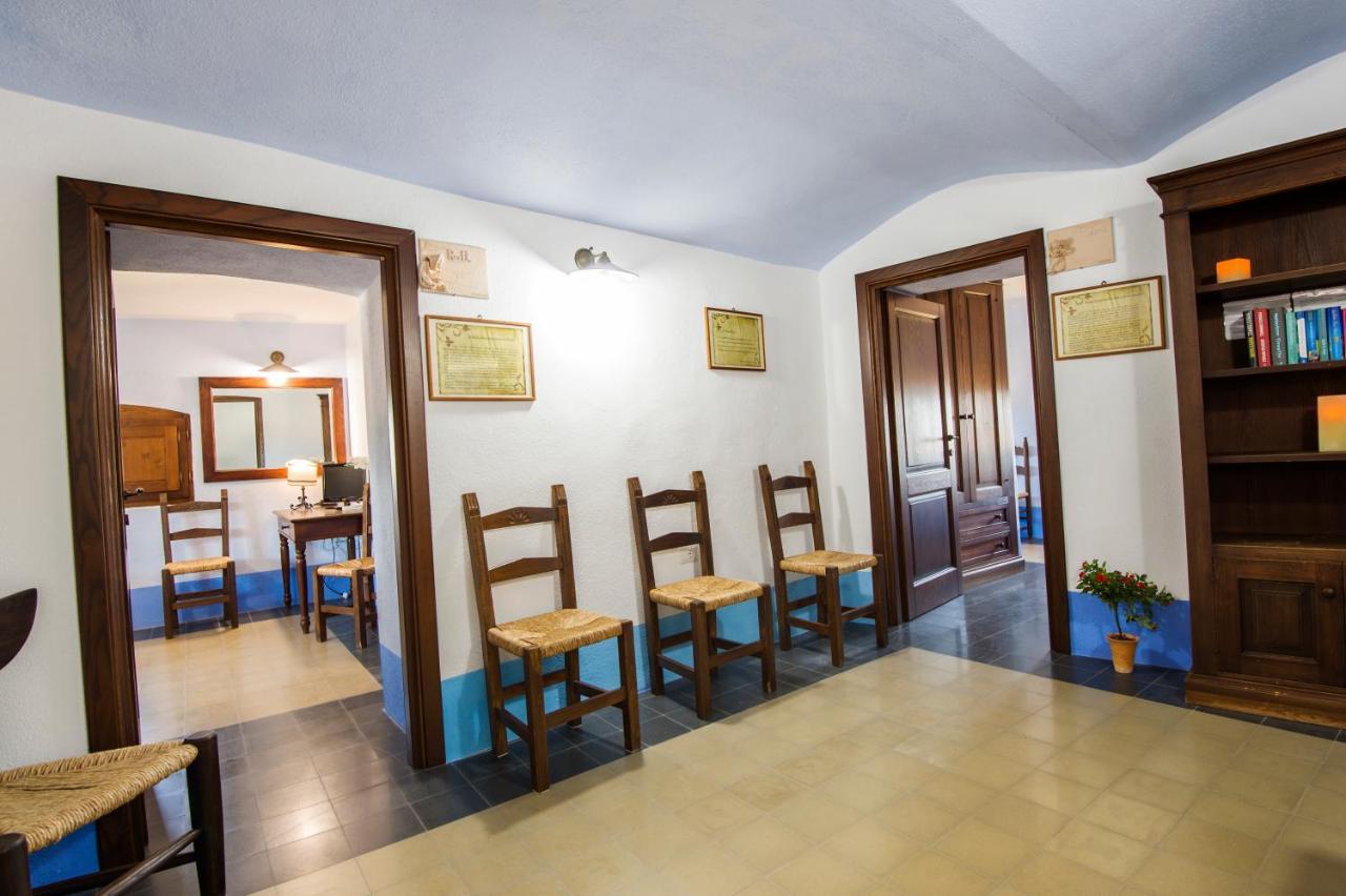 Castello Malicas Hotel Galtellì Buitenkant foto