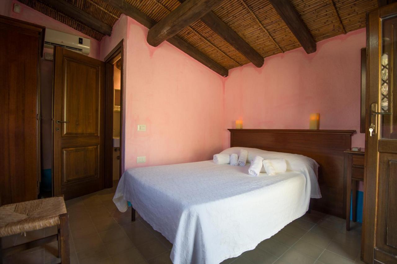 Castello Malicas Hotel Galtellì Buitenkant foto
