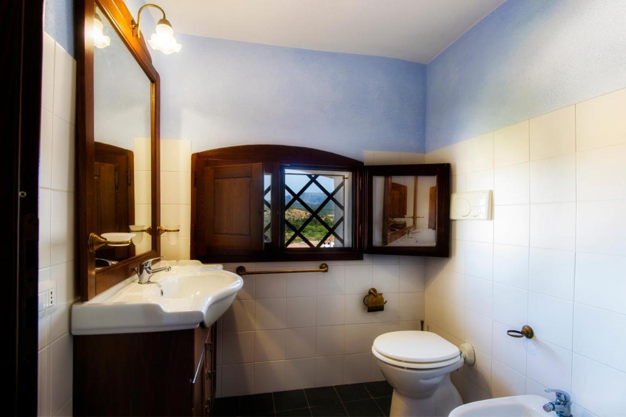 Castello Malicas Hotel Galtellì Buitenkant foto