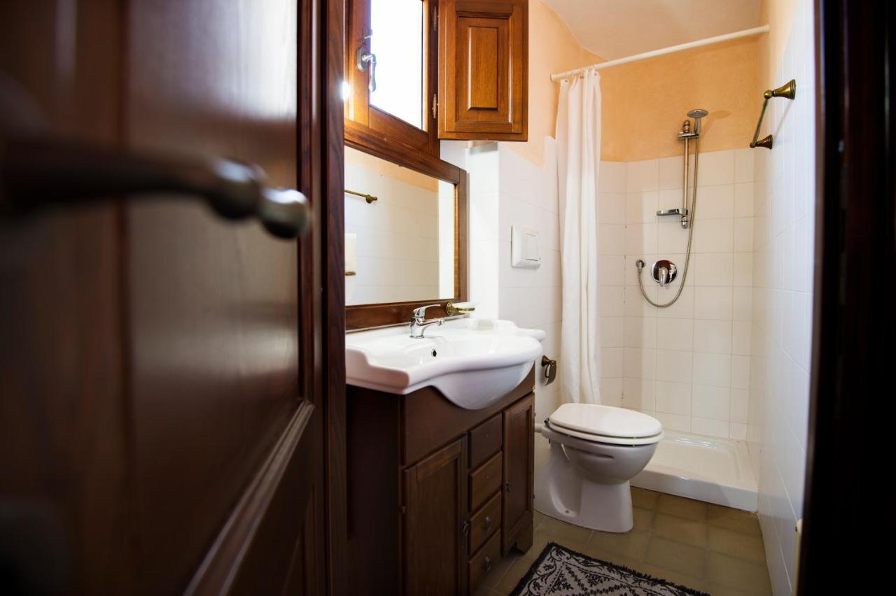 Castello Malicas Hotel Galtellì Buitenkant foto
