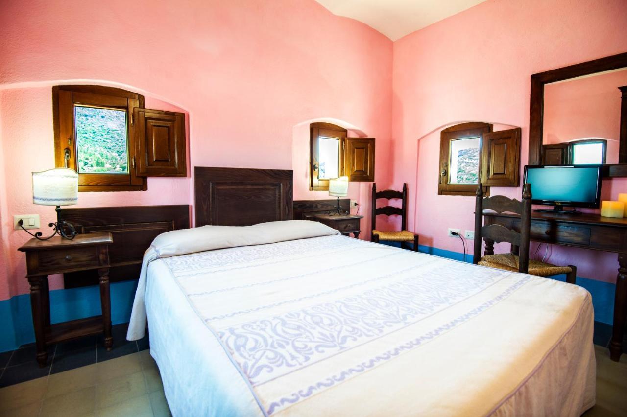 Castello Malicas Hotel Galtellì Buitenkant foto
