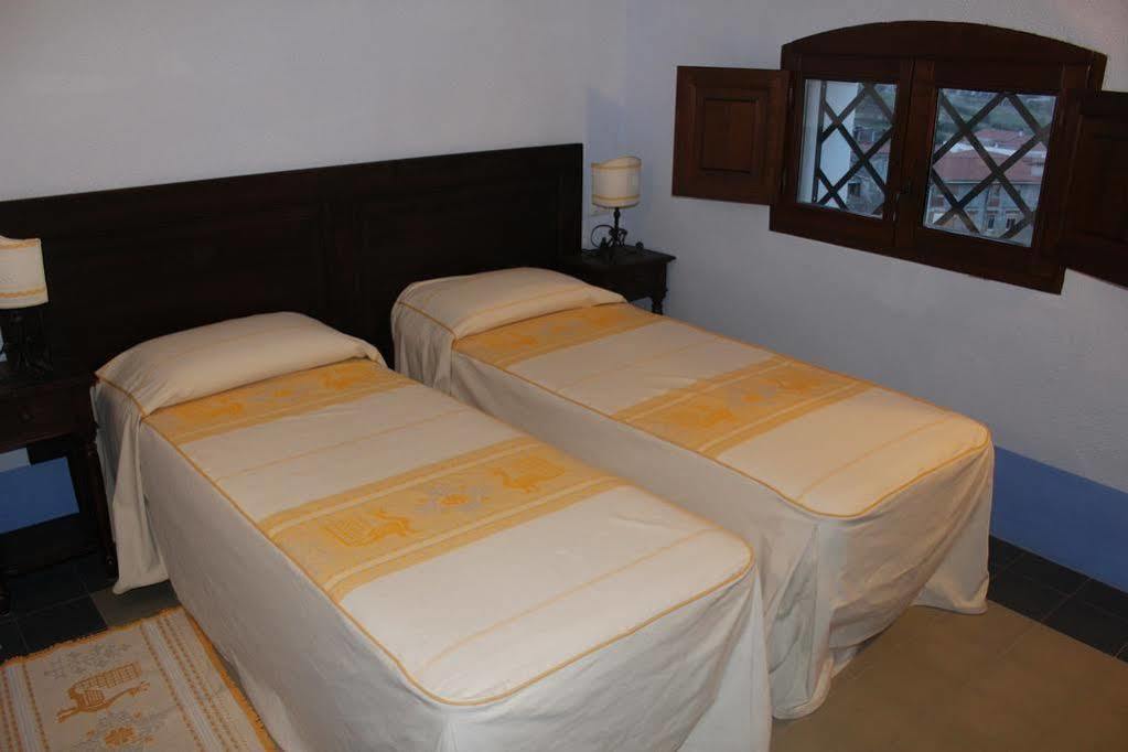 Castello Malicas Hotel Galtellì Buitenkant foto